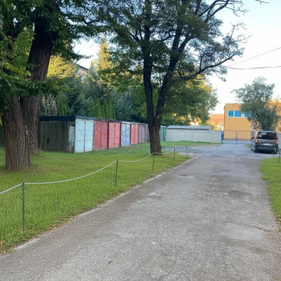 Na prenájom garáž v centre mesta, k dispozícii okamžite